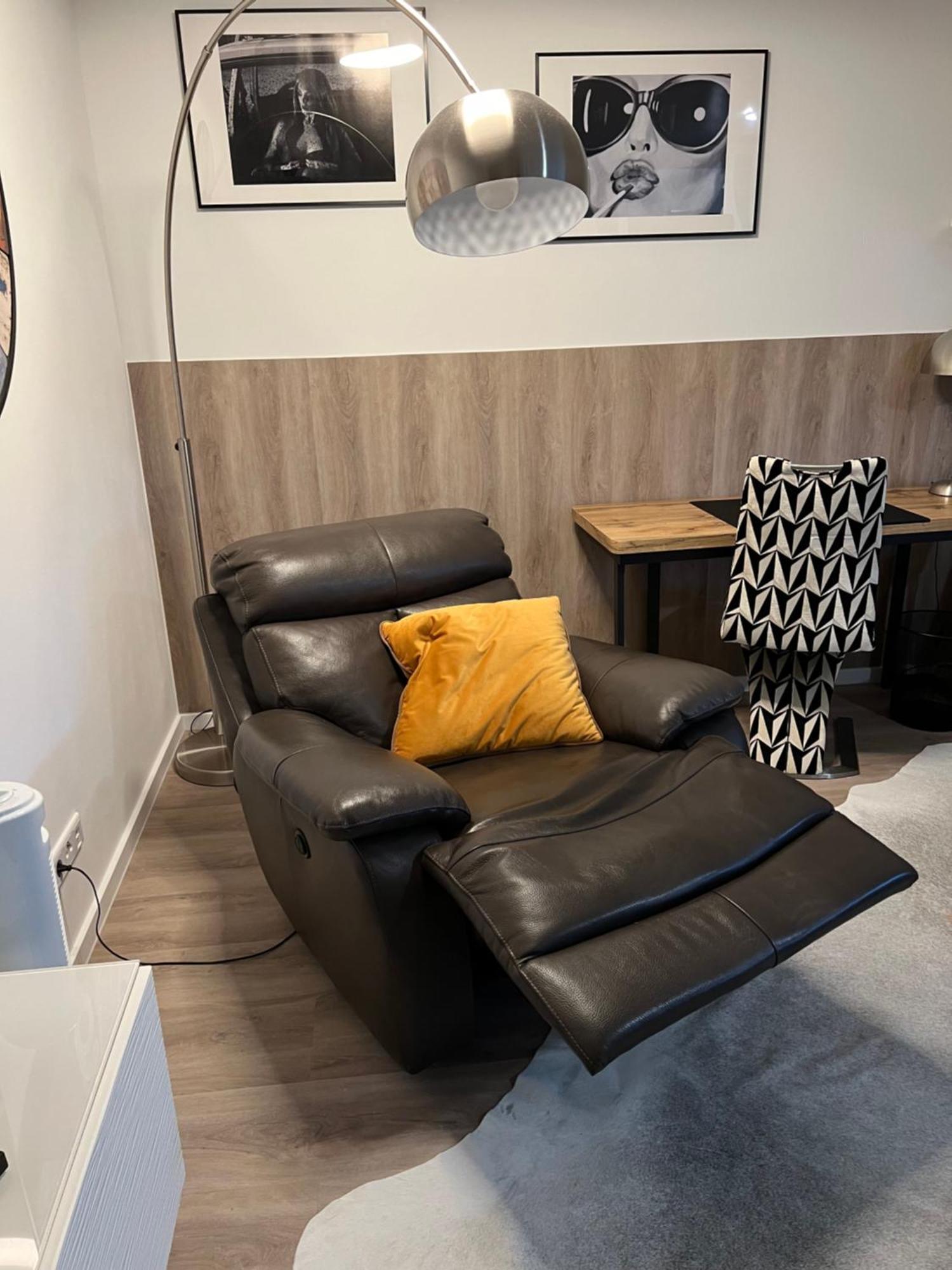 Grosse Gemuetliche Ferienwohnung Mit Klimaanlage, Parkplatz Inklusive Top ! Fürth 외부 사진