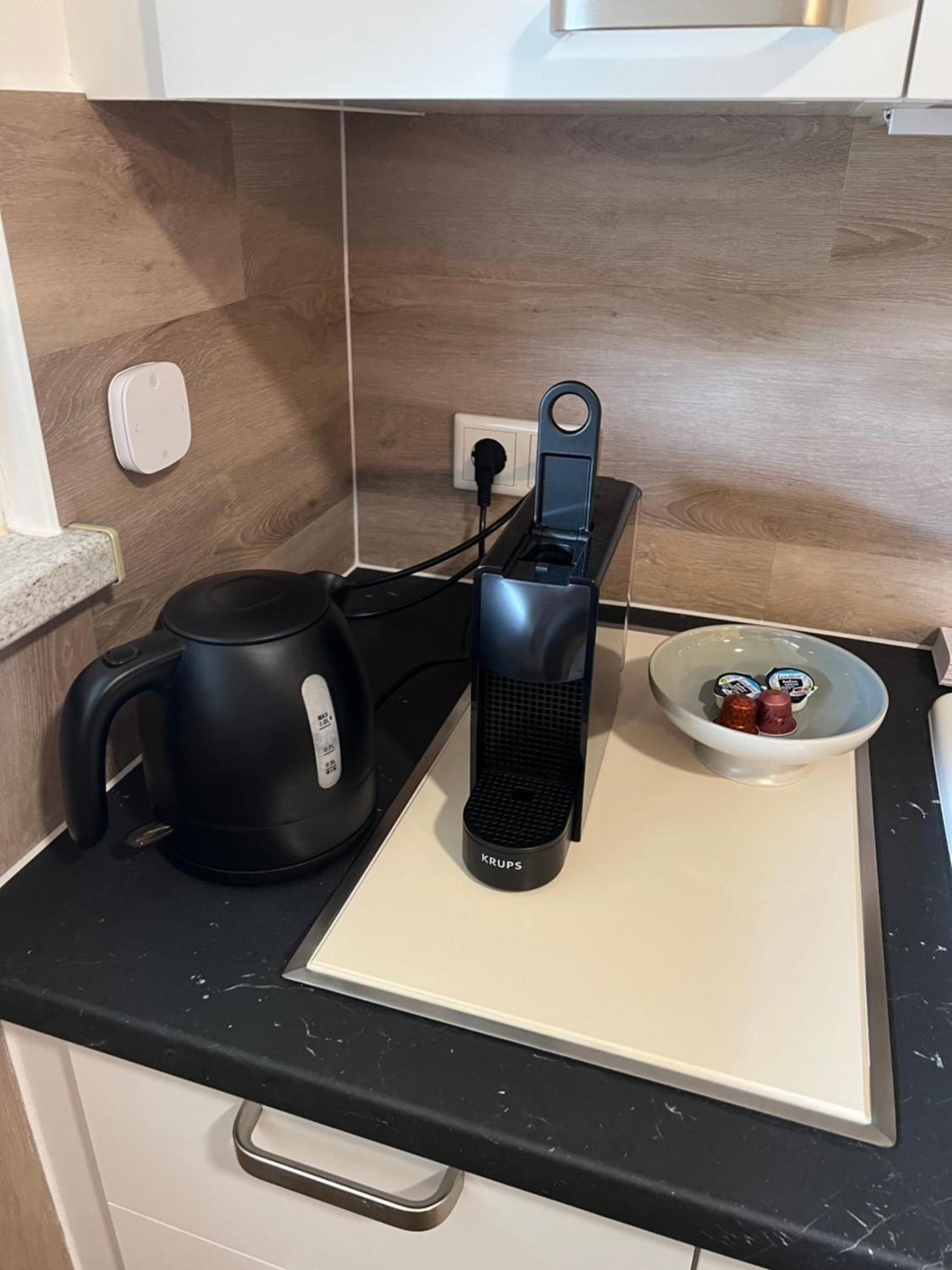 Grosse Gemuetliche Ferienwohnung Mit Klimaanlage, Parkplatz Inklusive Top ! Fürth 외부 사진