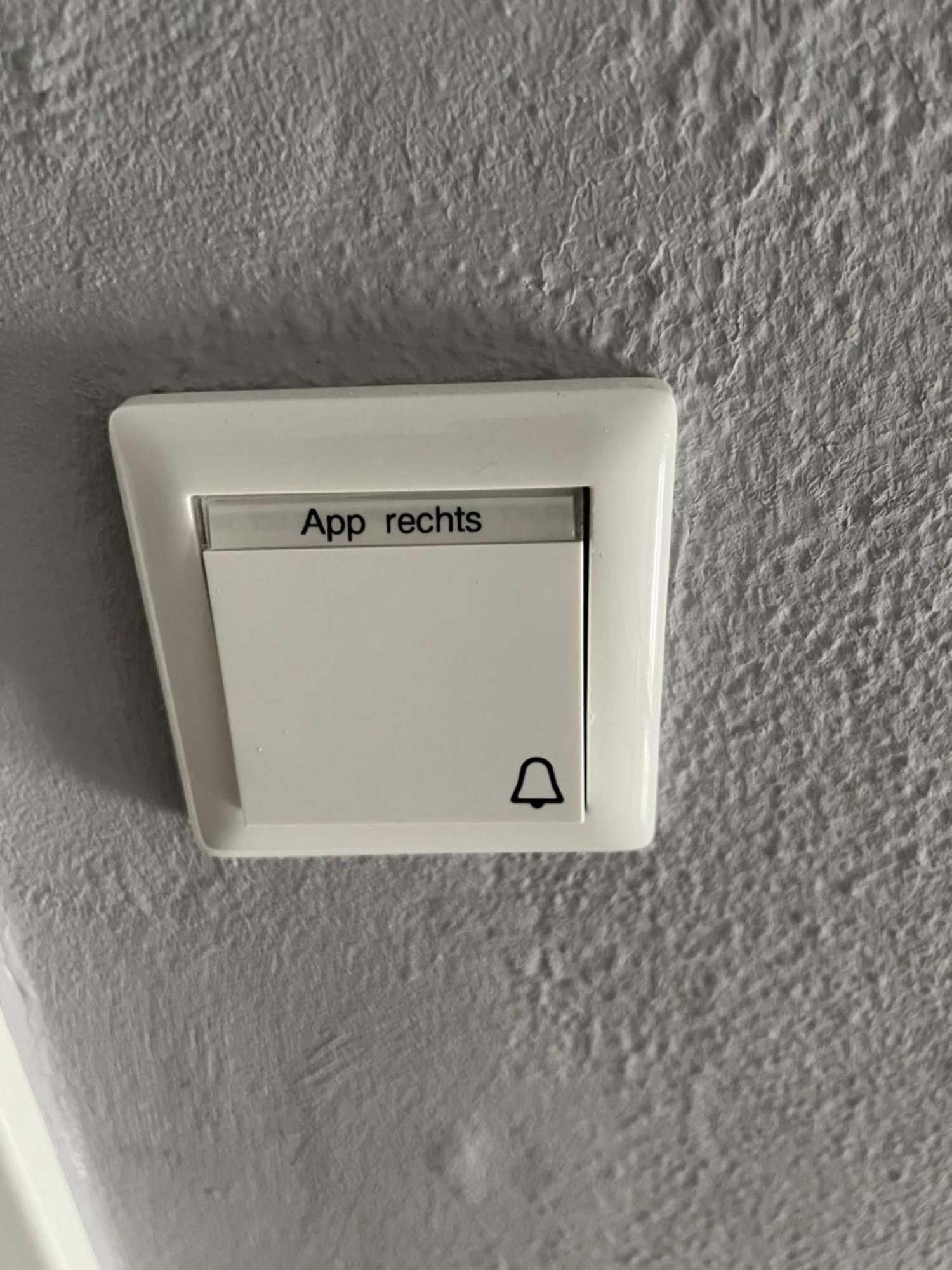 Grosse Gemuetliche Ferienwohnung Mit Klimaanlage, Parkplatz Inklusive Top ! Fürth 외부 사진
