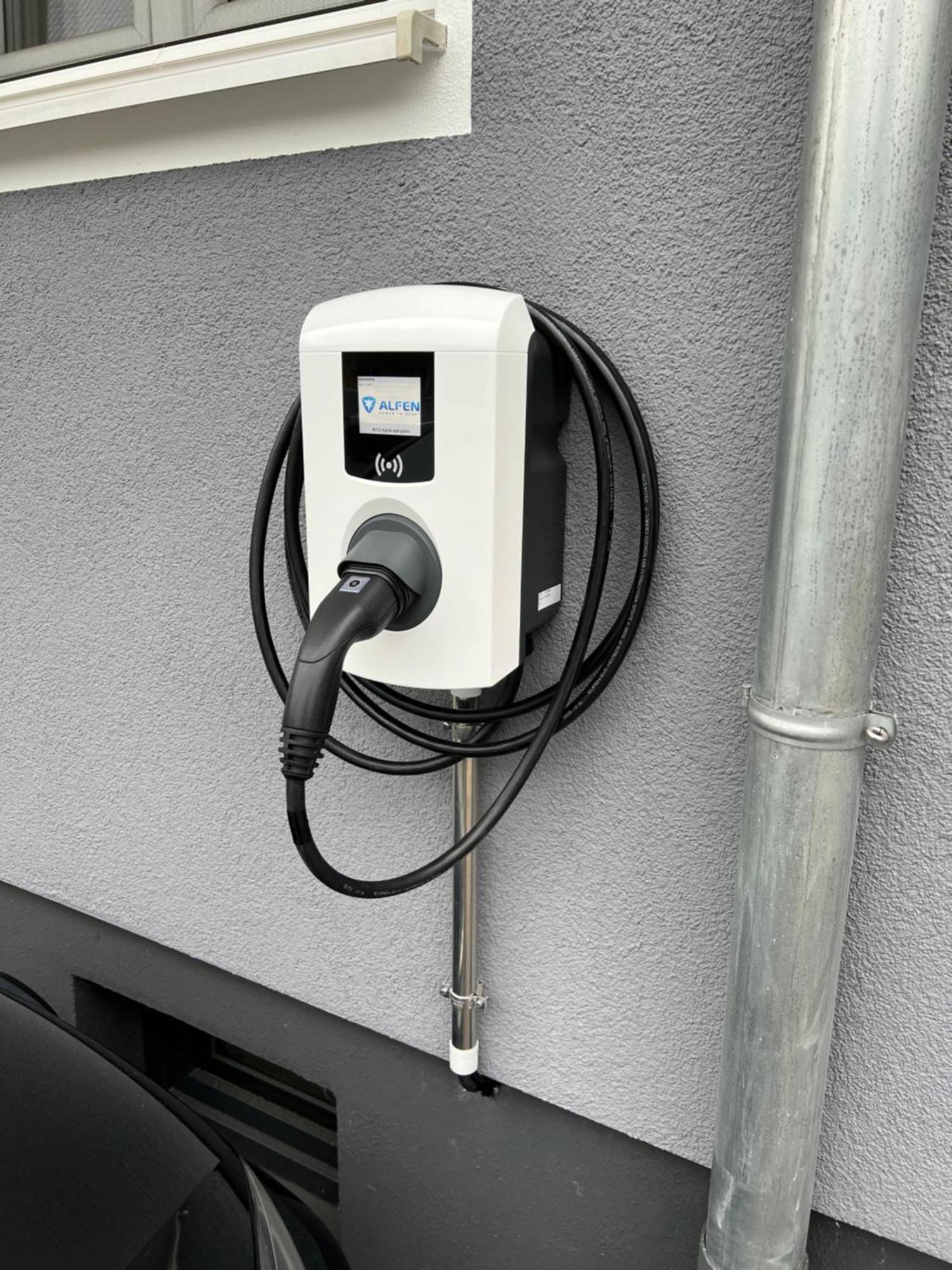 Grosse Gemuetliche Ferienwohnung Mit Klimaanlage, Parkplatz Inklusive Top ! Fürth 외부 사진